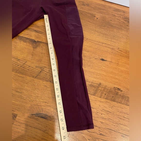 Fabletics Leggings With Pockets Cropped - Picture 8 of 9